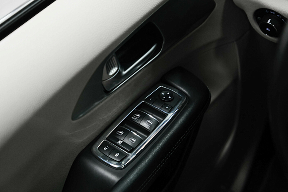 Chrysler Pacifica, 2017 года, пробег 77836 км