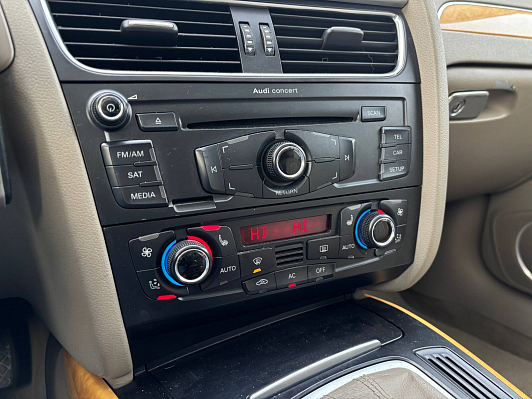 Audi A4, 2010 года, пробег 219615 км