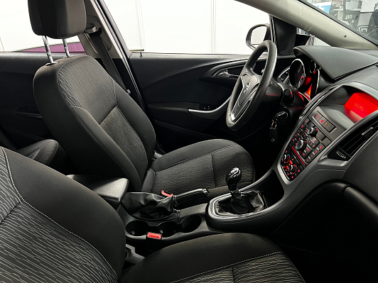 Opel Astra Active, 2013 года, пробег 156000 км