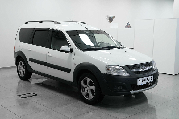 Lada (ВАЗ) Largus Luxe (5 мест), 2019 года, пробег 203000 км