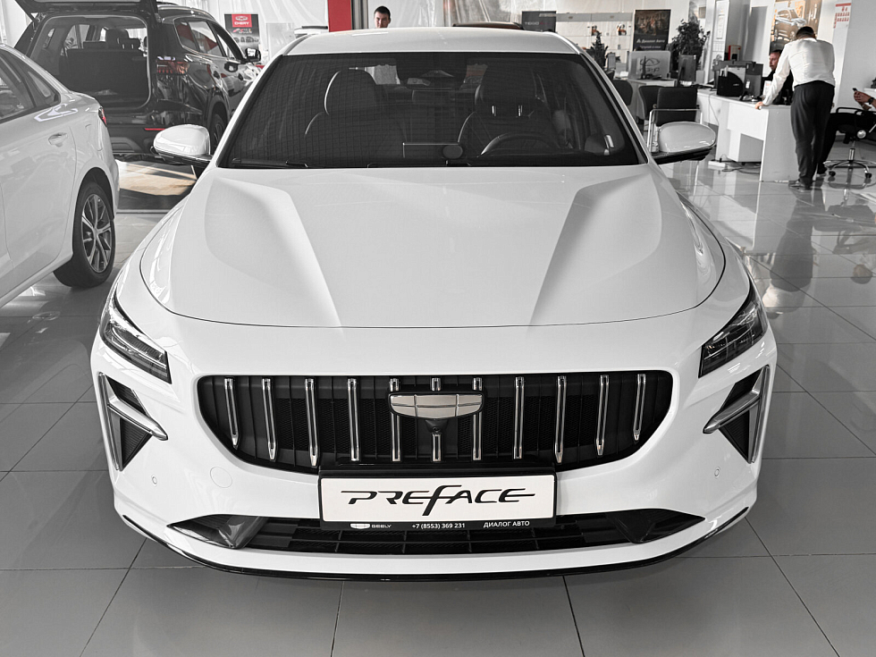 Geely Preface Флагман, белый
