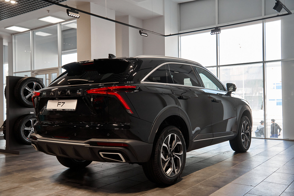 Haval F7 Премиум, черный