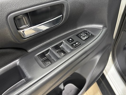 Mitsubishi Outlander, 2013 года, пробег 189757 км