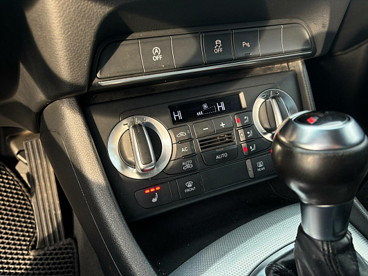 Audi Q3, 2012 года, пробег 215883 км