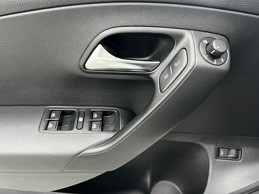 Volkswagen Polo Comfortline, 2019 года, пробег 165767 км