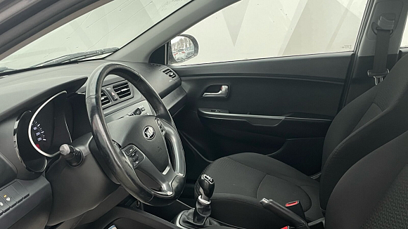 Kia Rio Luxe, 2015 года, пробег 85073 км