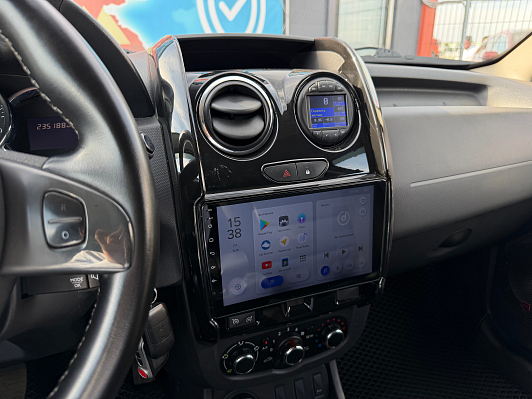 Renault Duster Privilege, 2015 года, пробег 235000 км