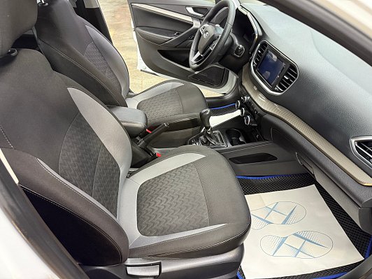 Lada (ВАЗ) Vesta, 2023 года, пробег 48175 км