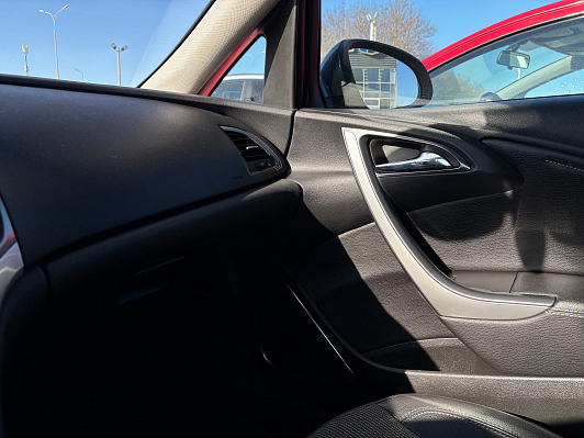 Opel Astra Cosmo, 2011 года, пробег 140765 км