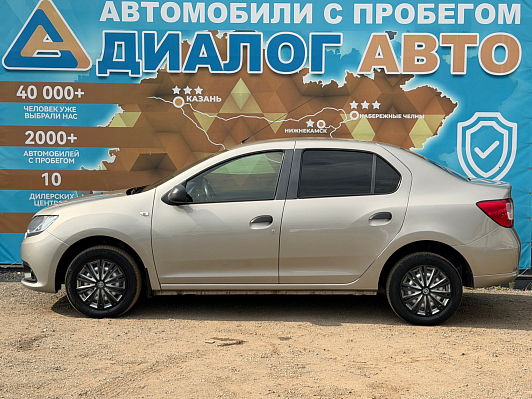 Renault Logan Privilege, 2017 года, пробег 180000 км