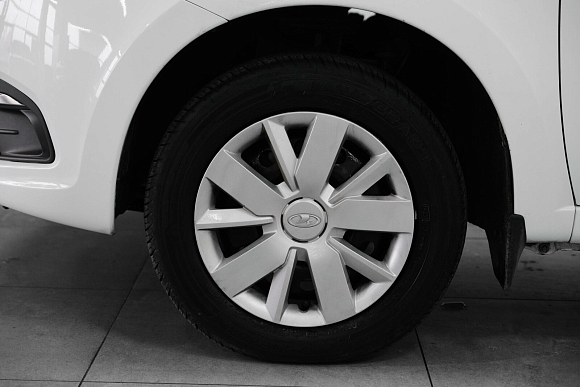 Lada (ВАЗ) Granta Standard, 2023 года, пробег 40000 км