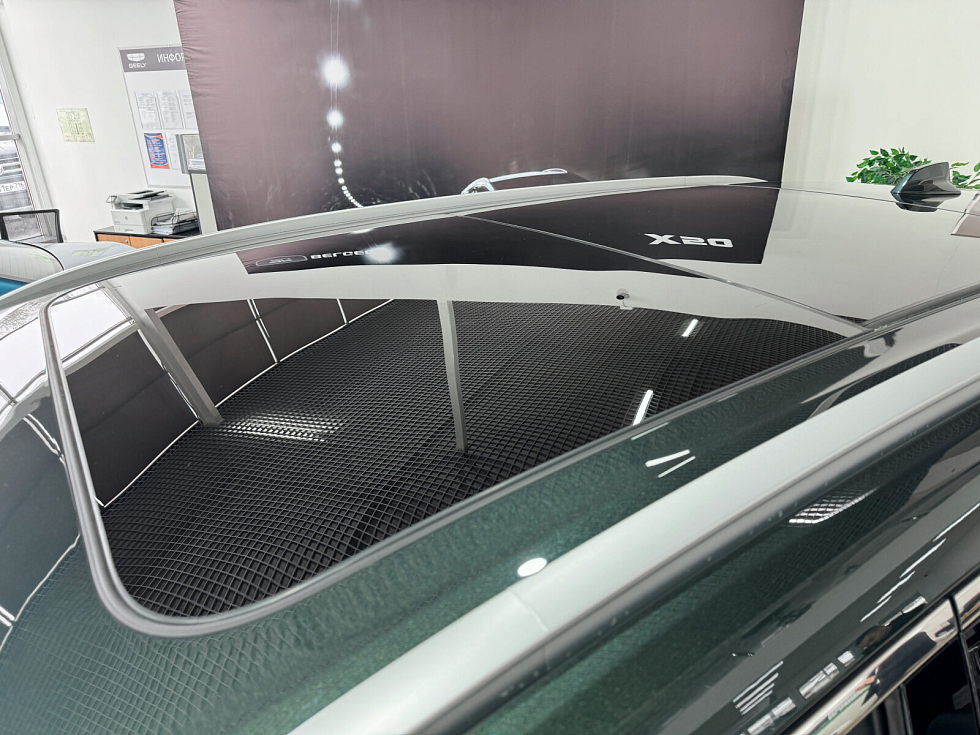 Geely Atlas Спорт, зеленый