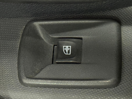 Renault Logan Confort, 2017 года, пробег 126000 км