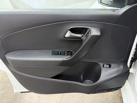 Volkswagen Polo Highline 15-18, 2015 года, пробег 151000 км