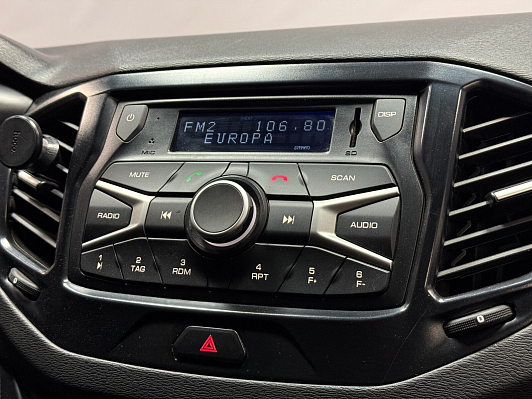 Lada (ВАЗ) Vesta, 2019 года, пробег 104500 км