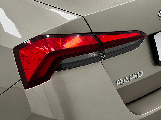 Skoda Rapid Style, 2021 года, пробег 107800 км