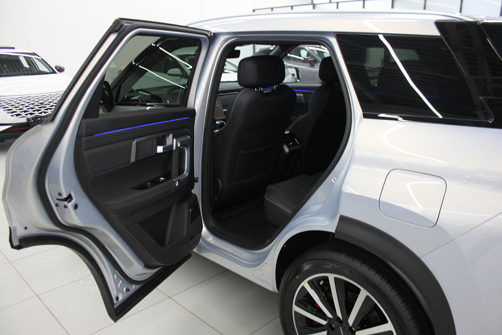 Jaecoo J7 Ultimate, серебряный