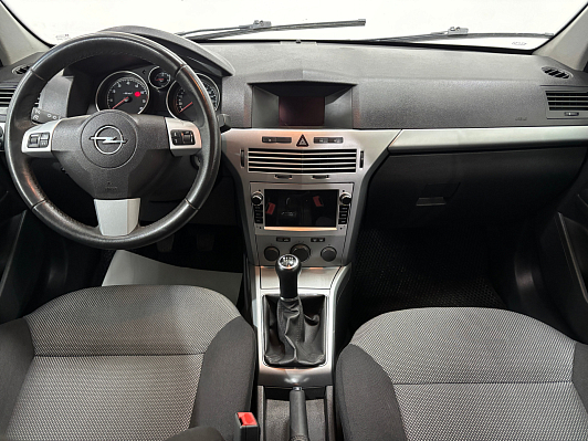 Opel Astra, 2012 года, пробег 171543 км