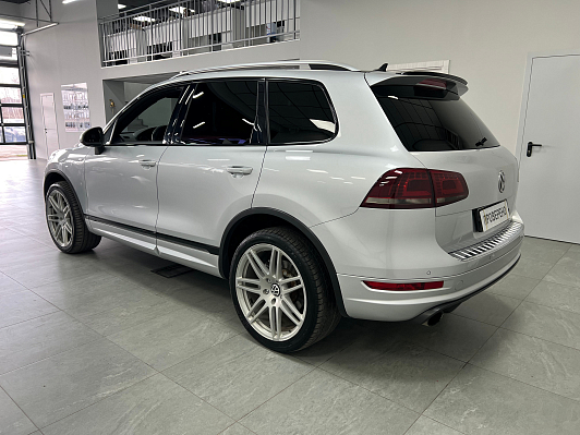 Volkswagen Touareg, 2014 года, пробег 240089 км