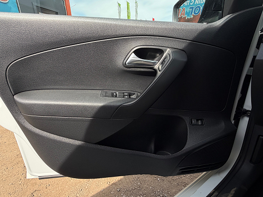 Volkswagen Polo Conceptline, 2017 года, пробег 190000 км