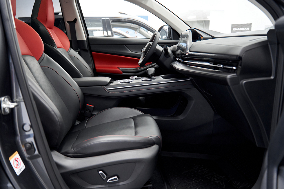 Changan UNI-S Comfort, серый