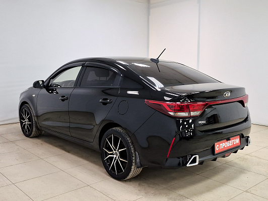 Kia Rio Luxe, 2021 года, пробег 77528 км