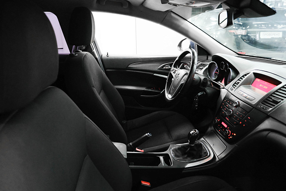 Opel Insignia Elegance, 2013 года, пробег 172000 км