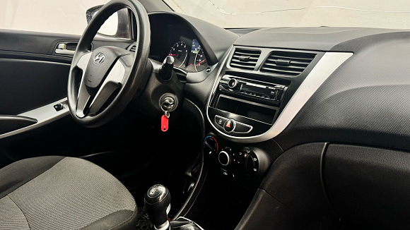 Hyundai Solaris Classic, 2011 года, пробег 180281 км