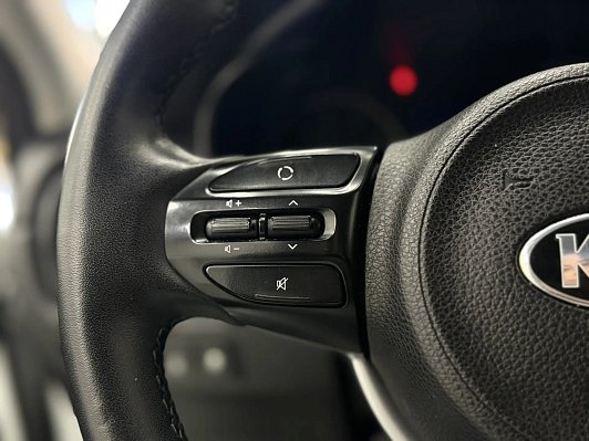 Kia Rio Лига Европы(2019), 2017 года, пробег 68154 км