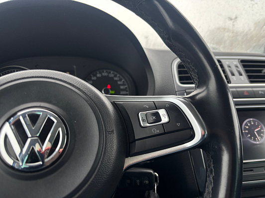 Volkswagen Polo Highline, 2019 года, пробег 138596 км