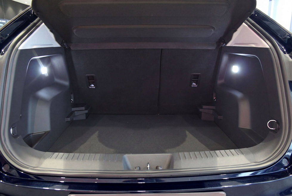 Omoda C5 , черный