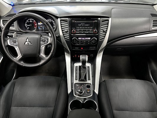 Mitsubishi Pajero Sport Intense, 2018 года, пробег 157220 км