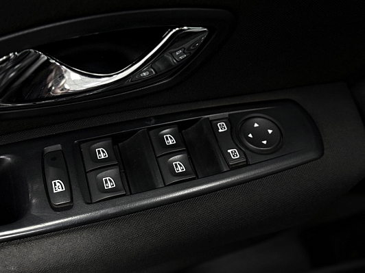 Renault Fluence, 2012 года, пробег 194795 км