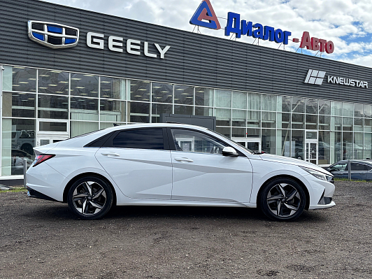 Hyundai Elantra Premium Edition, 2021 года, пробег 18993 км