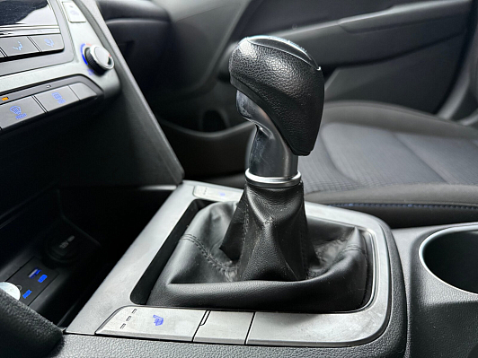 Hyundai Elantra Base, 2016 года, пробег 239299 км