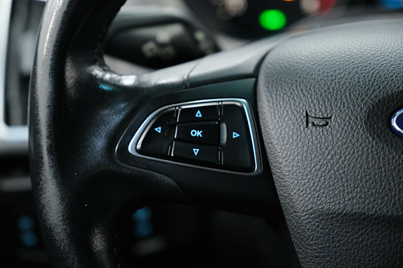 Ford Focus Titanium, 2017 года, пробег 87409 км