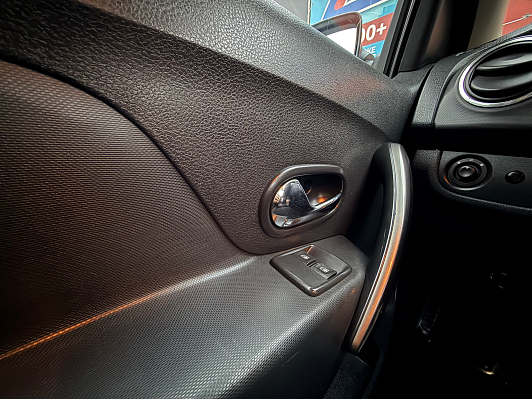 Renault Logan Luxe Privilege, 2014 года, пробег 124500 км