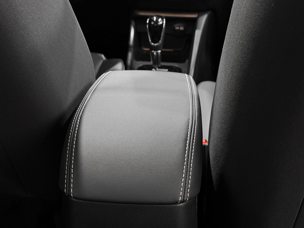 Changan Alsvin Люкс, красный