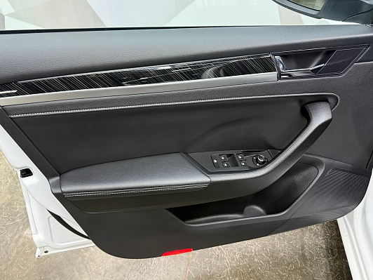 Skoda Superb Luxury, 2024 года, пробег 7025 км