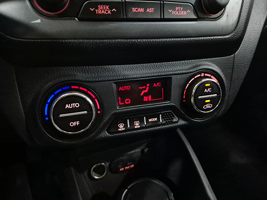Kia Rio, 2012 года, пробег 211519 км