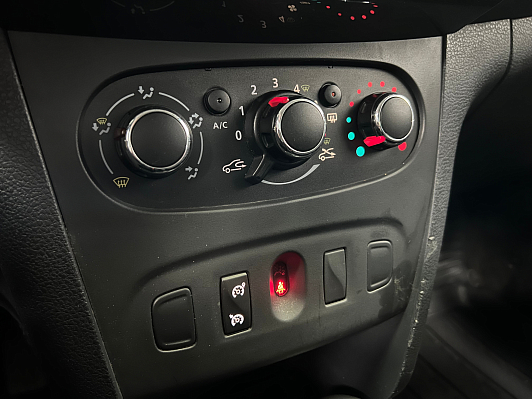 Renault Sandero Confort, 2015 года, пробег 120372 км