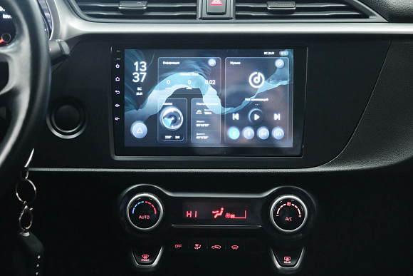 Kia Rio Luxe, 2021 года, пробег 68500 км