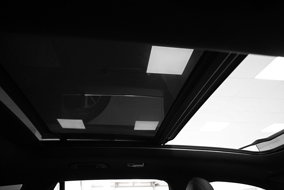 Geely Monjaro Flagship SE, серебряный