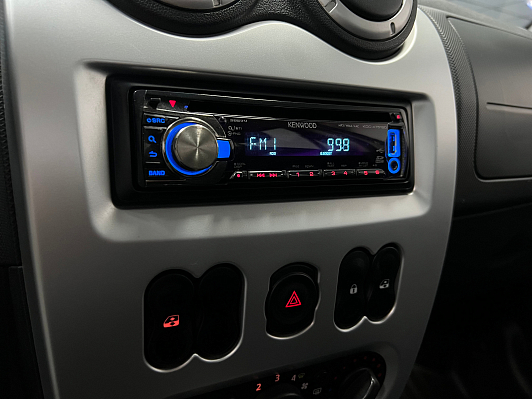 Renault Sandero, 2012 года, пробег 106000 км