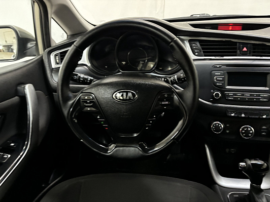 Kia Ceed, 2016 года, пробег 283000 км