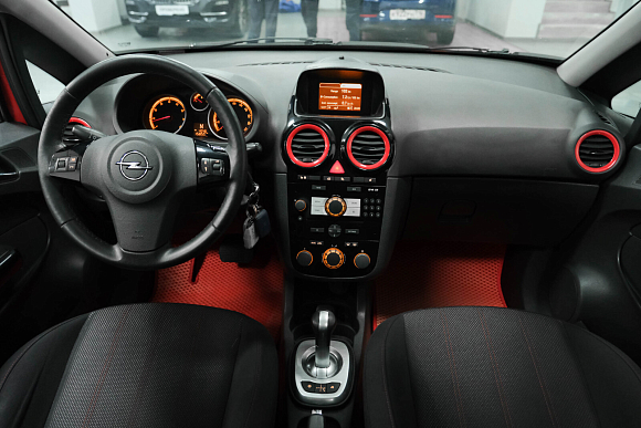 Opel Corsa Color Edition, 2012 года, пробег 158000 км