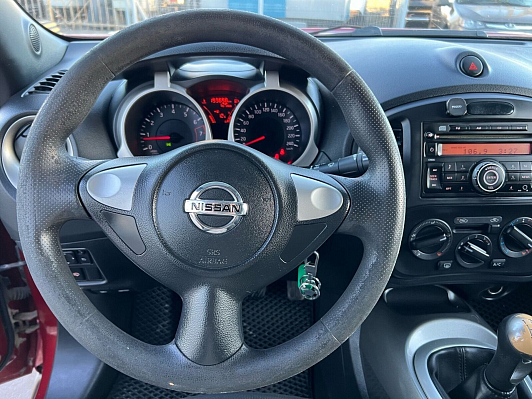 Nissan Juke, 2013 года, пробег 195000 км