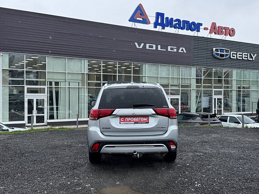 Mitsubishi Outlander Intense+, 2019 года, пробег 148030 км