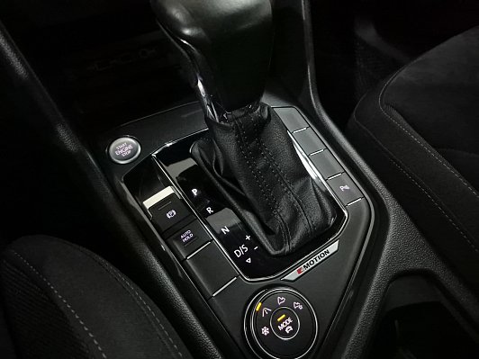 Volkswagen Tiguan Sportline, 2018 года, пробег 77405 км