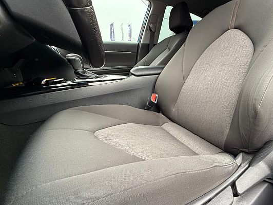 Toyota Camry Элеганс Safety, 2019 года, пробег 148500 км